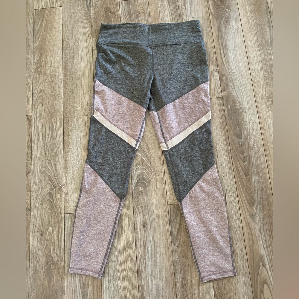 Tangerine Brand Gray and Pink women’s Leggings.Super soft fabric. Like new-large